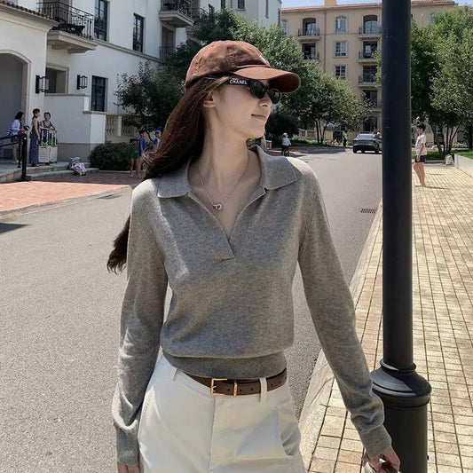 Collared V-Neck Sweater With Long Sleeves And Ribbing – Grey