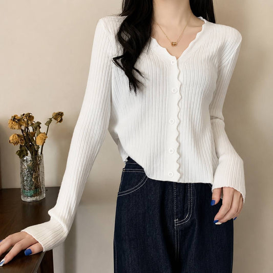 Long Sleeve Ribbed Cardigan With Scalloped Button Placket – White